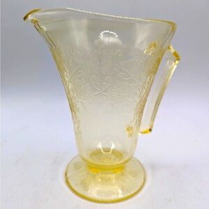 Hazel Atlas Florentine Yellow Depression Glass Footed Pitcher 28 oz 1932–1935
